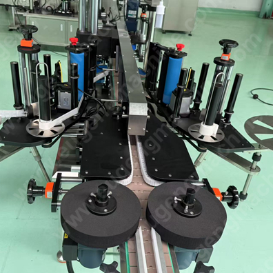Front and back with round wrap labeling 2 in 1 labeling machine(9).jpg