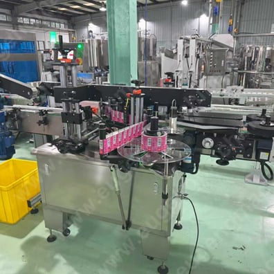 12 nozzles deodorant stick hot filling machine produciton line(14).jpg