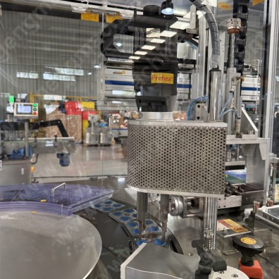 Automatic silicone mold lipstick filling machine production line21.jpg