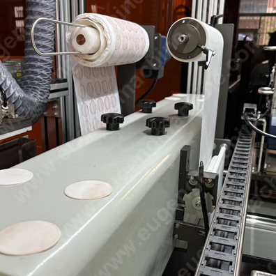 Full automatic cosmetic compact powder press machine (7).png