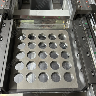 Full automatic cosmetic compact powder press machine (3)(f6160138d0).png