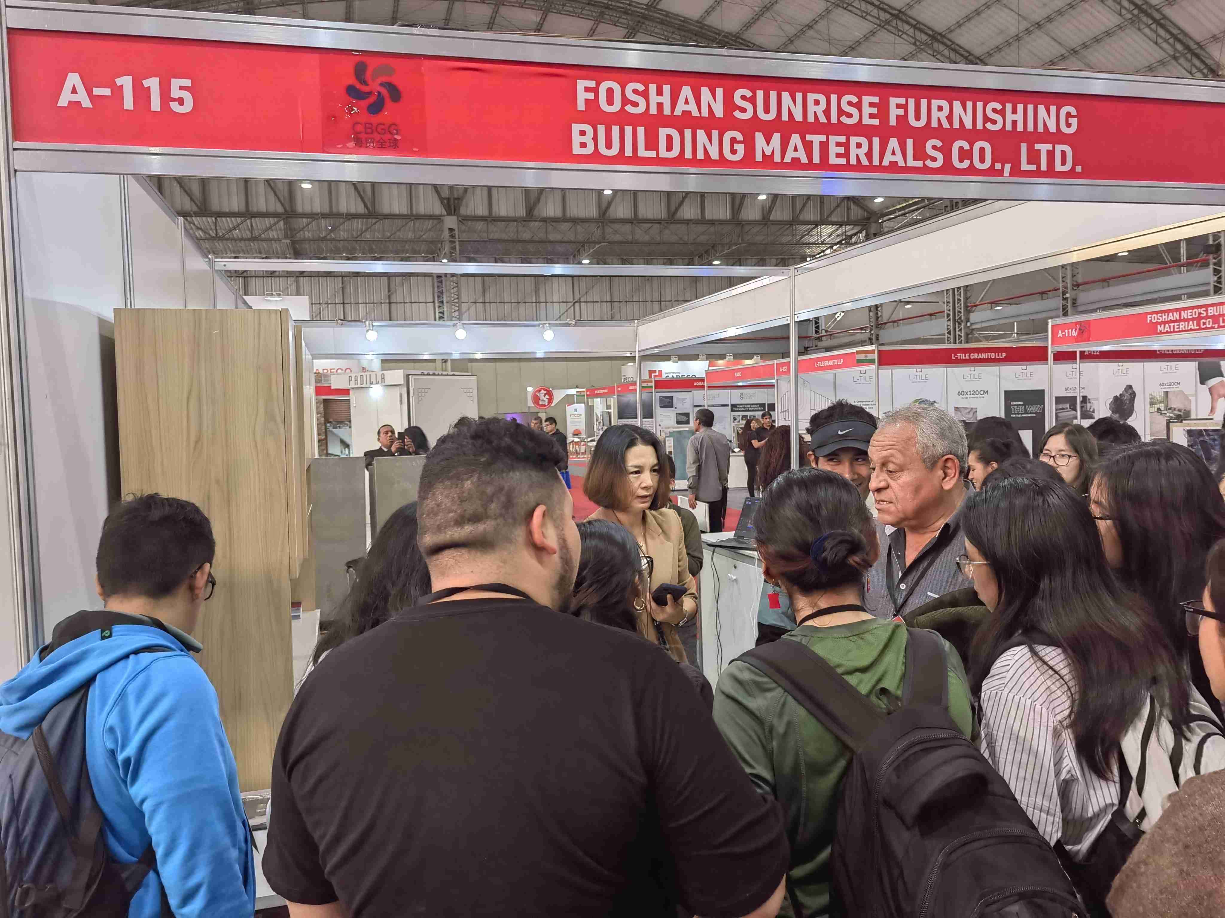 Ang mga produkto ng SUNRISE furnishing, ay nanalo ng pabor ng karamihan sa mga consumer sa paglalarawan ng Peru