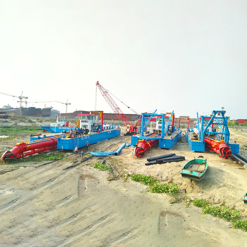 Applications of Small Sand Dredges in Environmental Projects