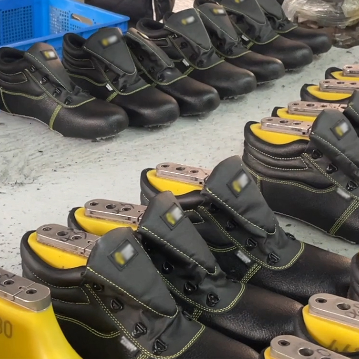 Gesamtes Schuhwerk abgeschlossen