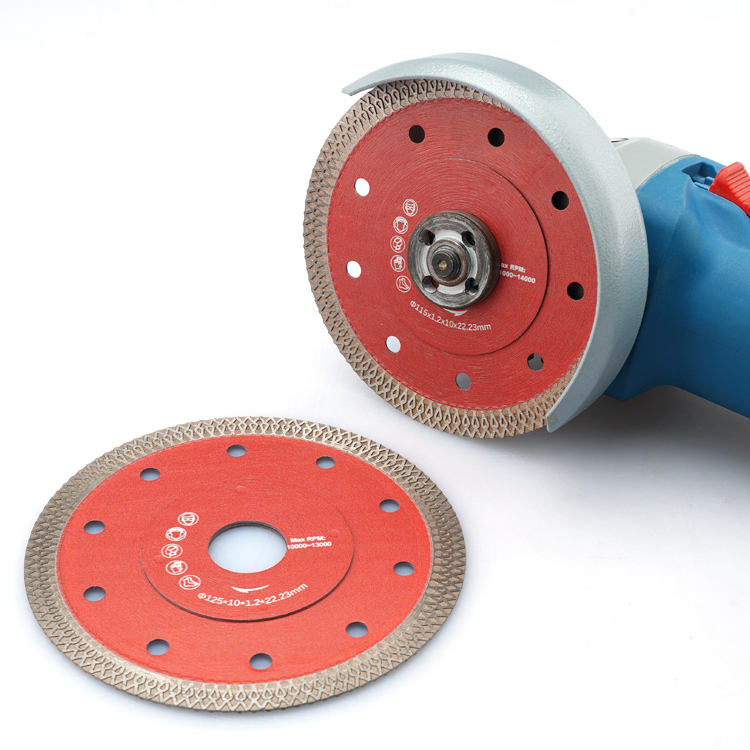 Diamond cutting disc: for tough materials

