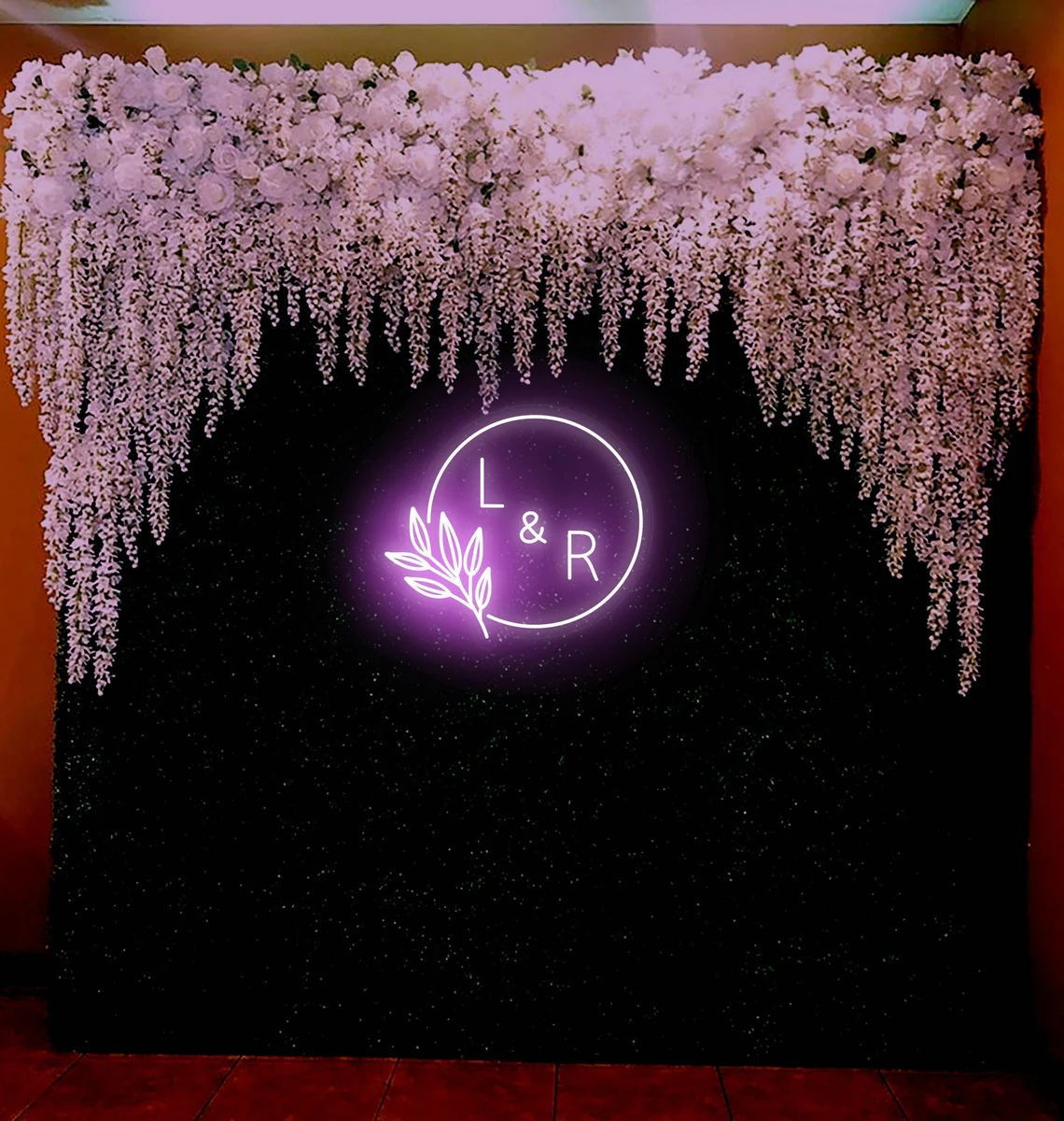  Celebrate Your Love in Lights – Personalized Neon Sign for Couples!
