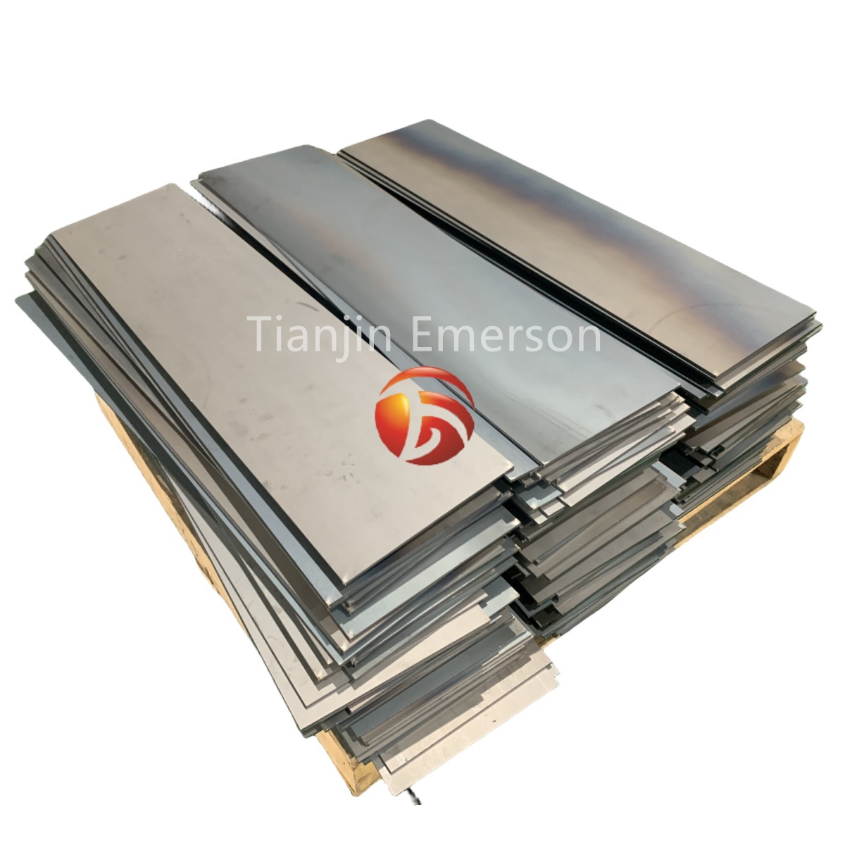 Plain Carbon Steel vs. Alloy Steel Plate: A Technical Analysis for Precision Material Selection and Custom Fabrication