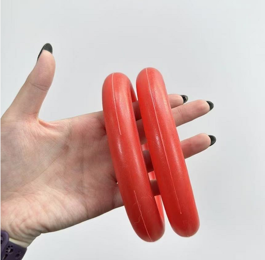 Ludicra Infantilia per Sufflatum Formata (Fissa, Durable et Colorata)