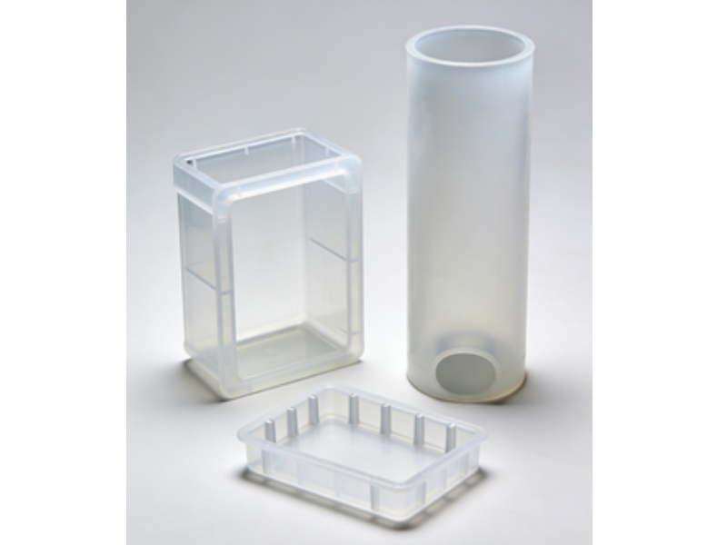 Moulage par soufflage de plastique – Ingénierie sur mesure et production à grande échelle par Pengheng