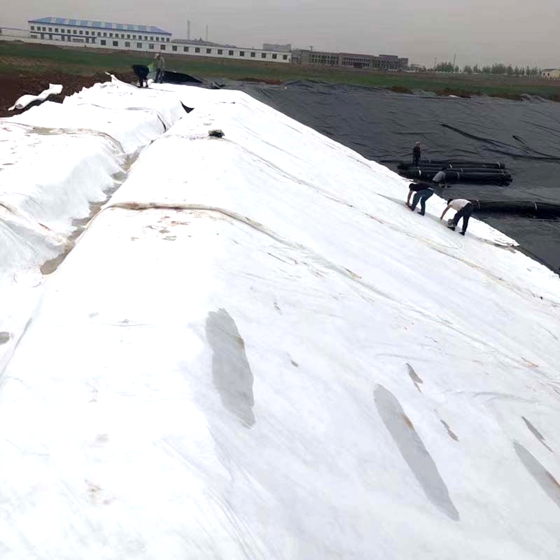 What are the benefits of using geotextile filter cloth?