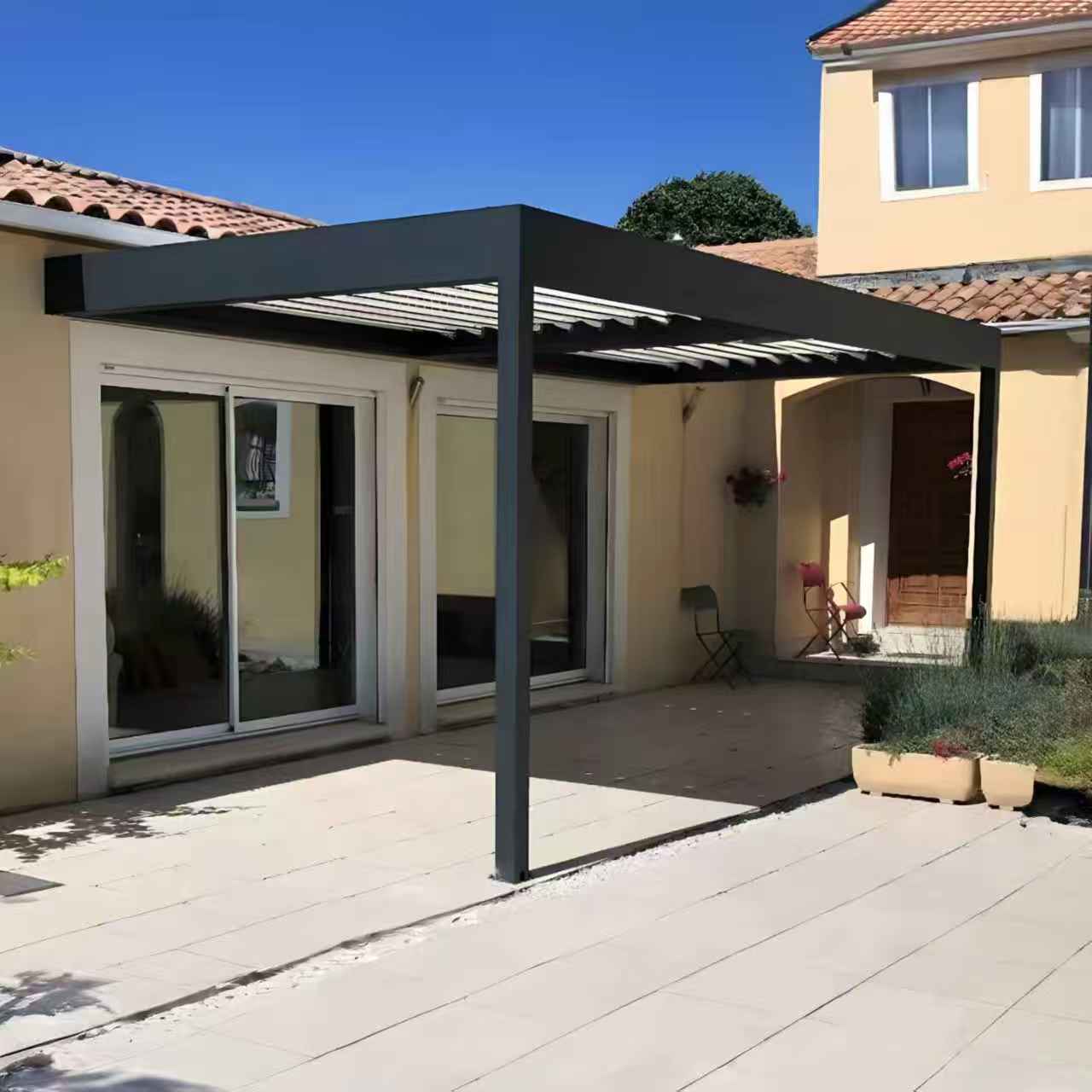 Evaluating the Quality of Custom Louvered Pergola Materials
