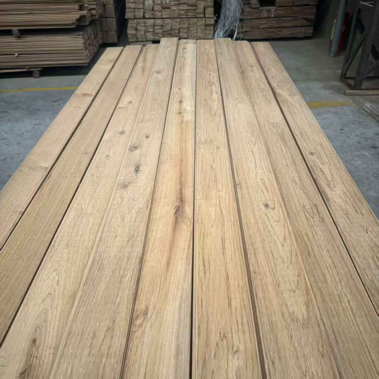 Premium Thermally Modified Oak Siding & Decking: Timeless Natural Elegance with Modern Durability