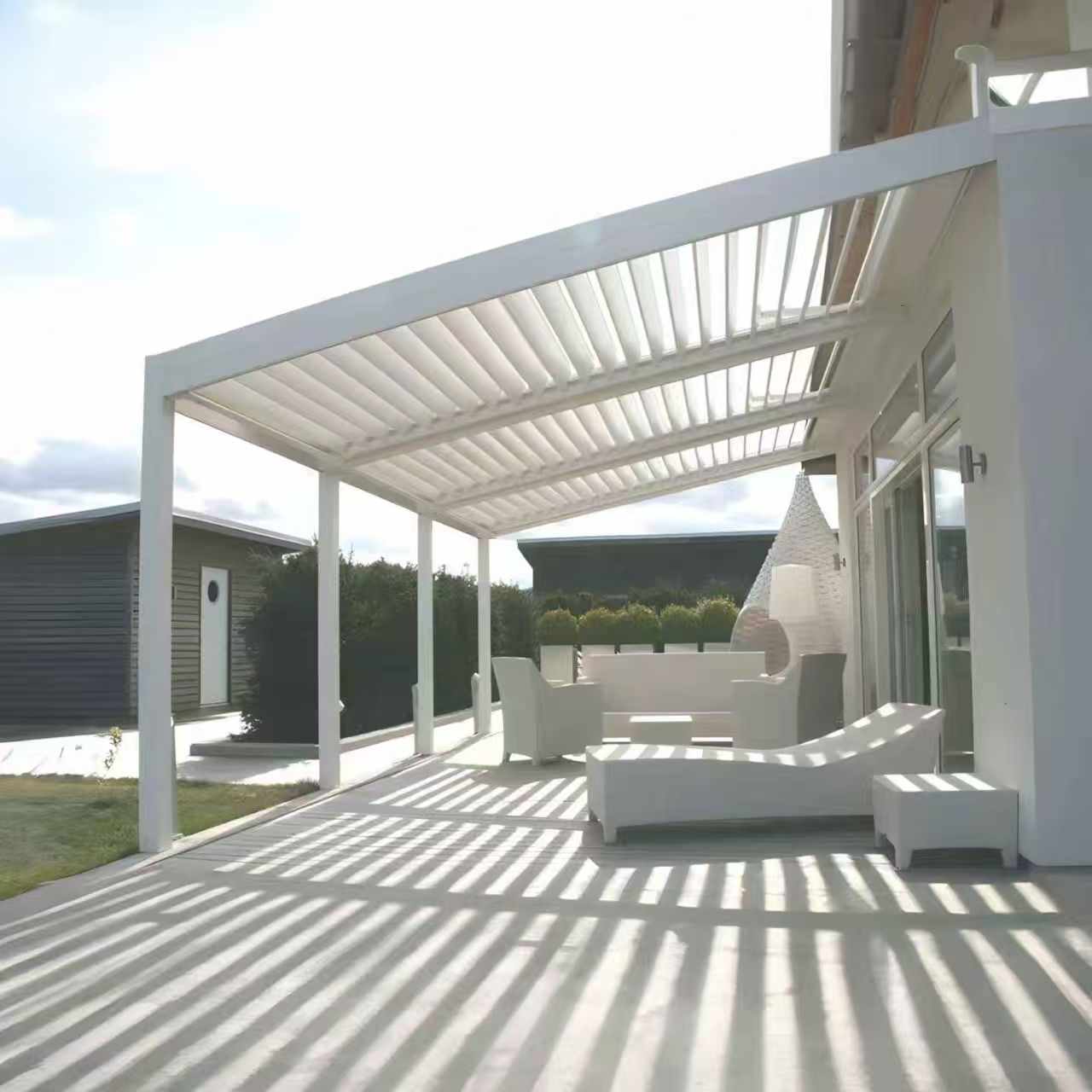 Cost Factors to Consider When Ordering Custom Backyard Pergolas