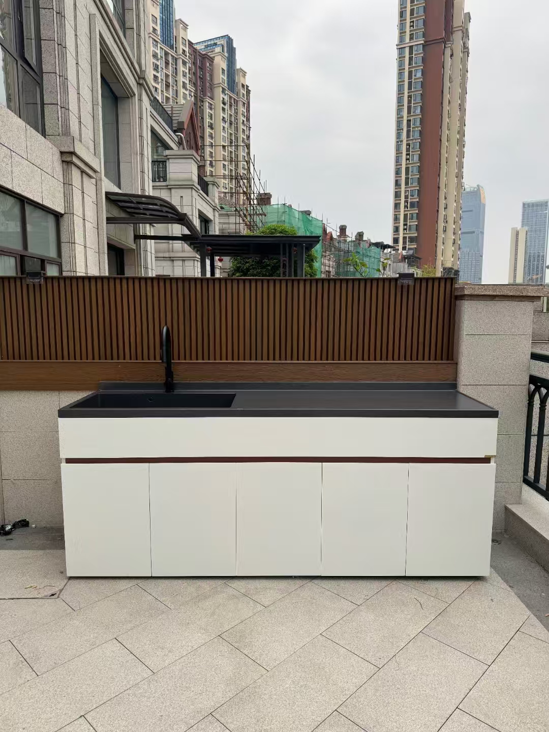 Comparing Material Advantages for Outdoor Storage Chests