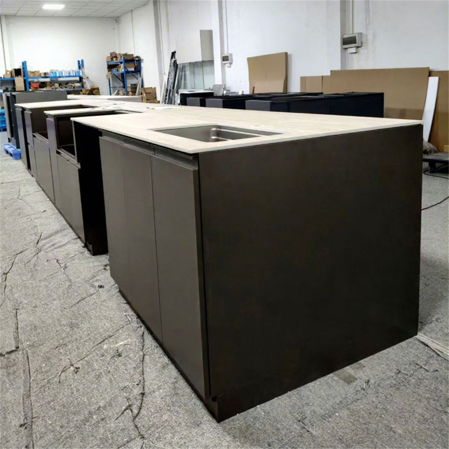5000mm Extra-Large Custom Outdoor Kitchen Island with Integrated Bar Counter Design