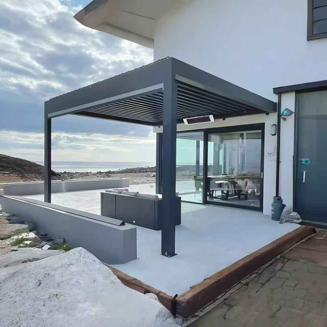 Where to Source High-Quality Bespoke Aluminium Pergolas for Distributors