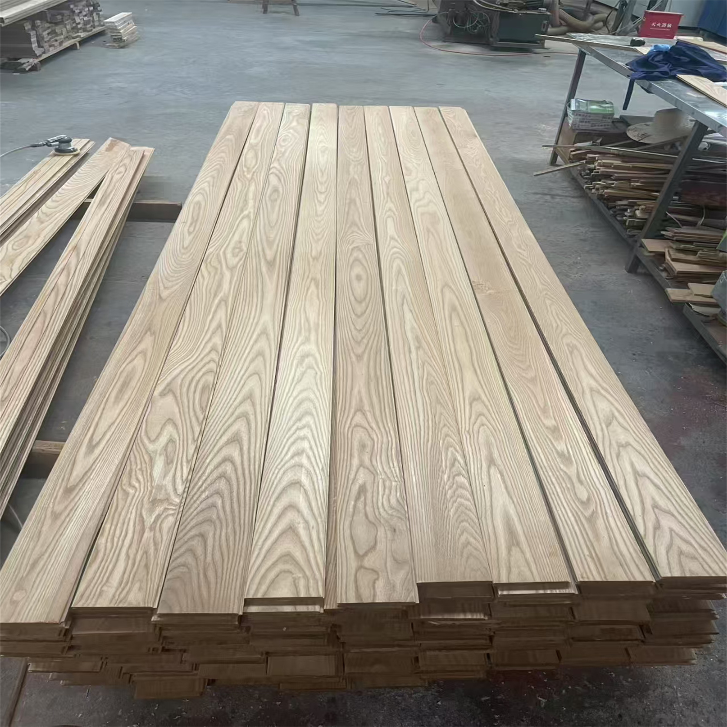 Clear-Grade Thermally Modified Ash Cladding and Wall Paneling, Low-Knot Grain, Durable