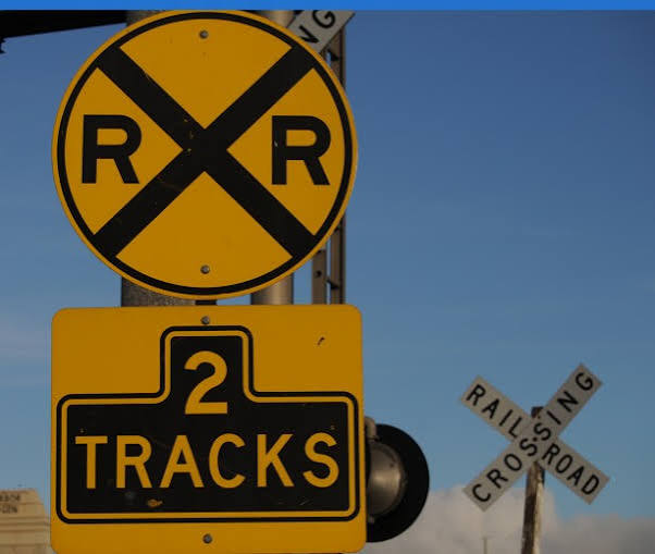 Premium Rail Road Sign Solutions for Safety and Visibility