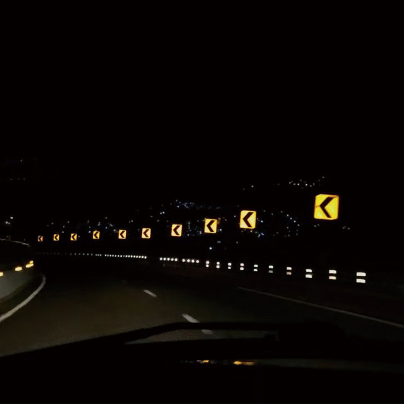 High-Quality Motorway Signs for Safe and Efficient Travel