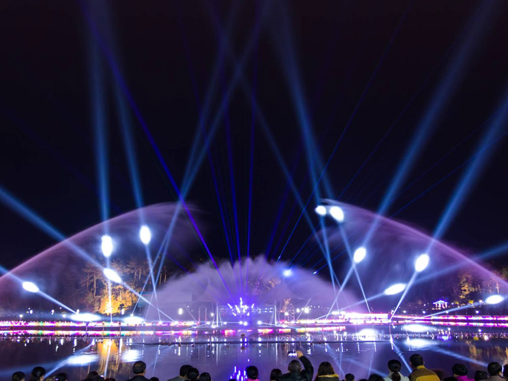 Park Water Dance Light Music Fountain In Italy