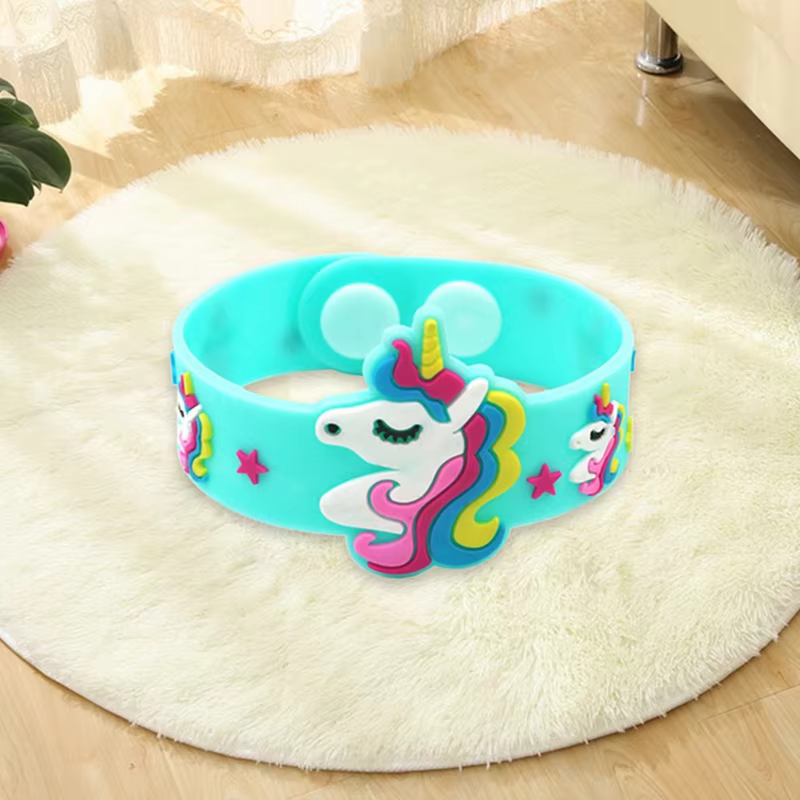 Kids Christmas Gifts Trendy Children Lovely Animal Unicorn  Rubber Pvc Bracelets Silicone Promotional Wristbands factory