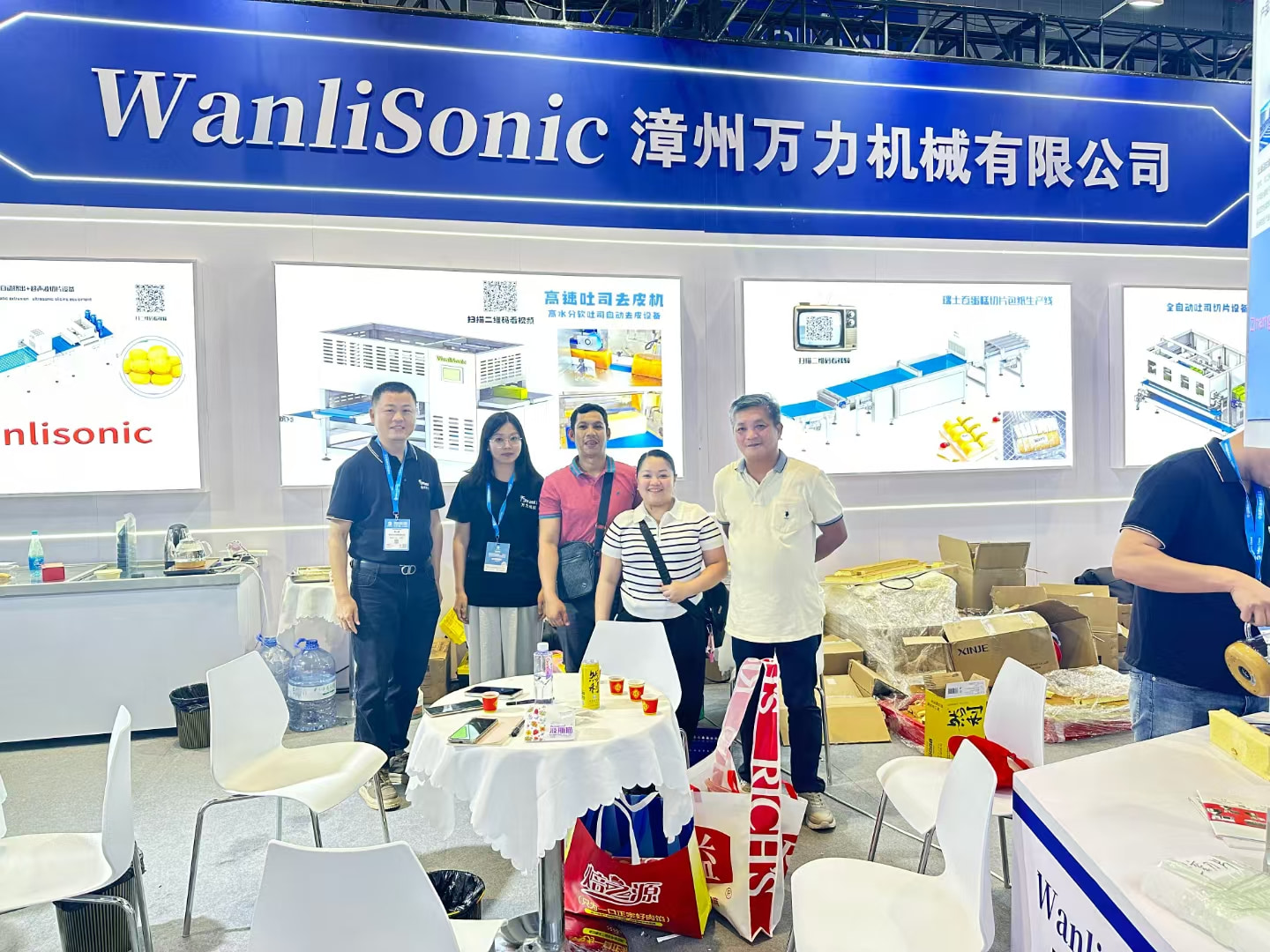 展会图片1.jpg