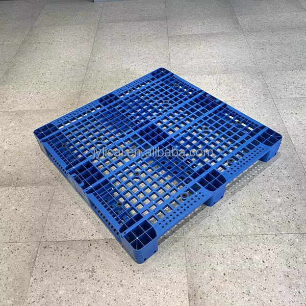 plastic pallet