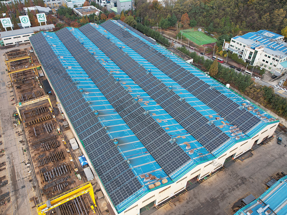 Corea del Sud 2.5MW Sistema solare su tetto metallico