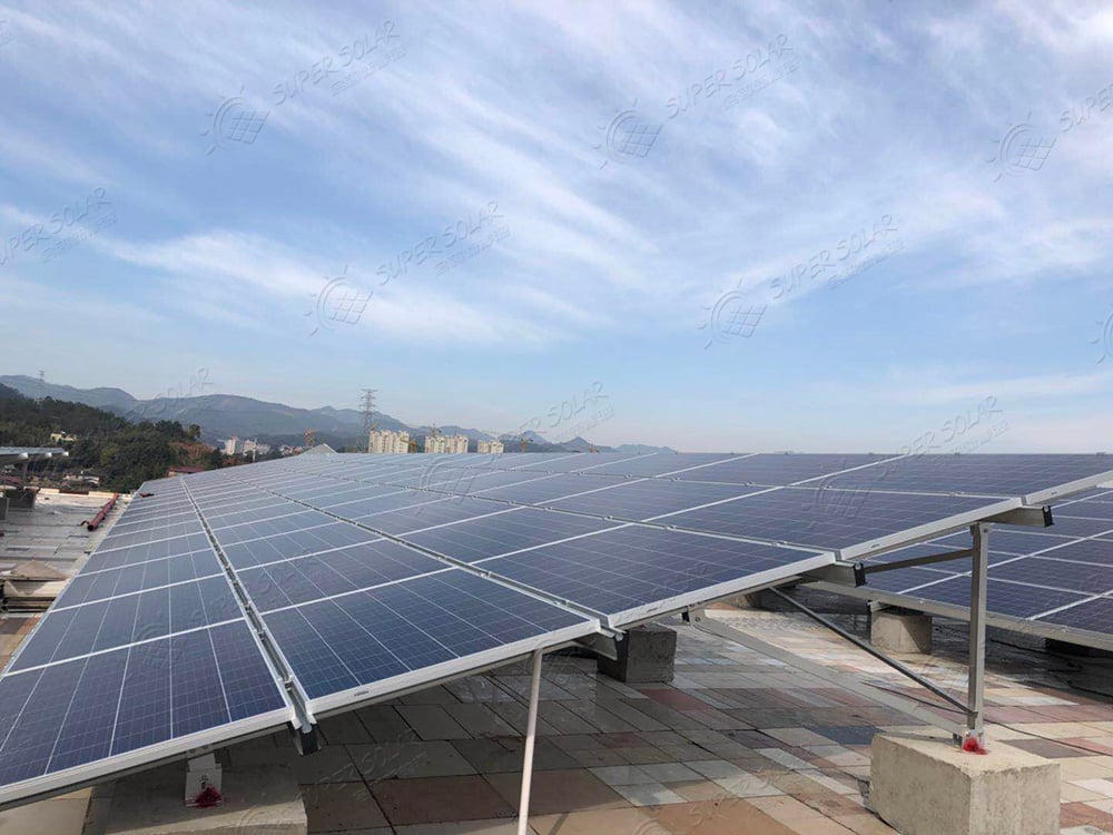 flat roof solar mounting (1).jpg