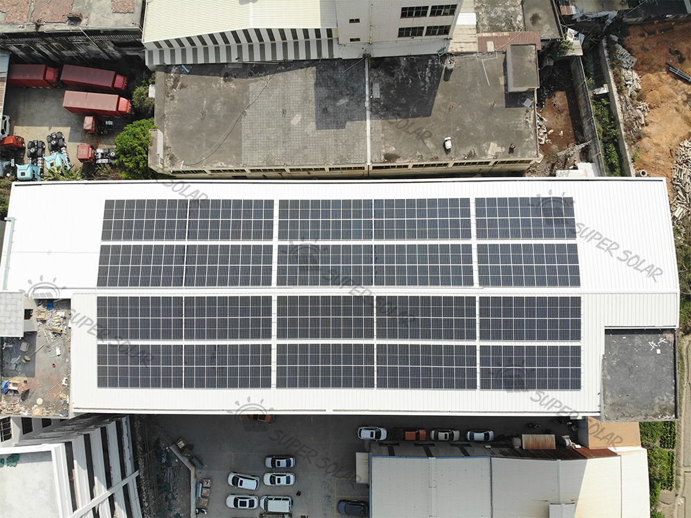 Cina 199.5KW Sistema solare sul tetto metallico