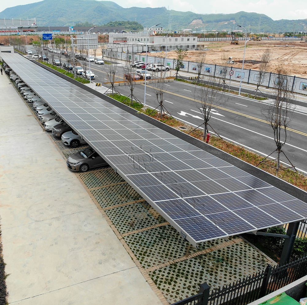 Carport solare in acciaio per parcheggi commerciali e di grandi dimensioni