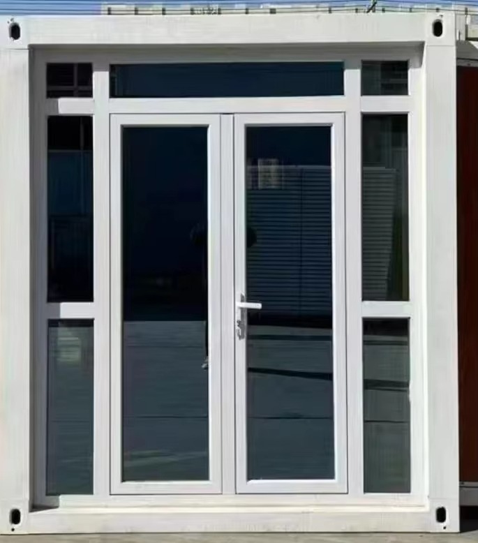 Customized 20 Foot, 30 Foot, 40 Foot Portable Prefabricated Insulated Container House with Expandable 2/3/4 Bedroom supplier