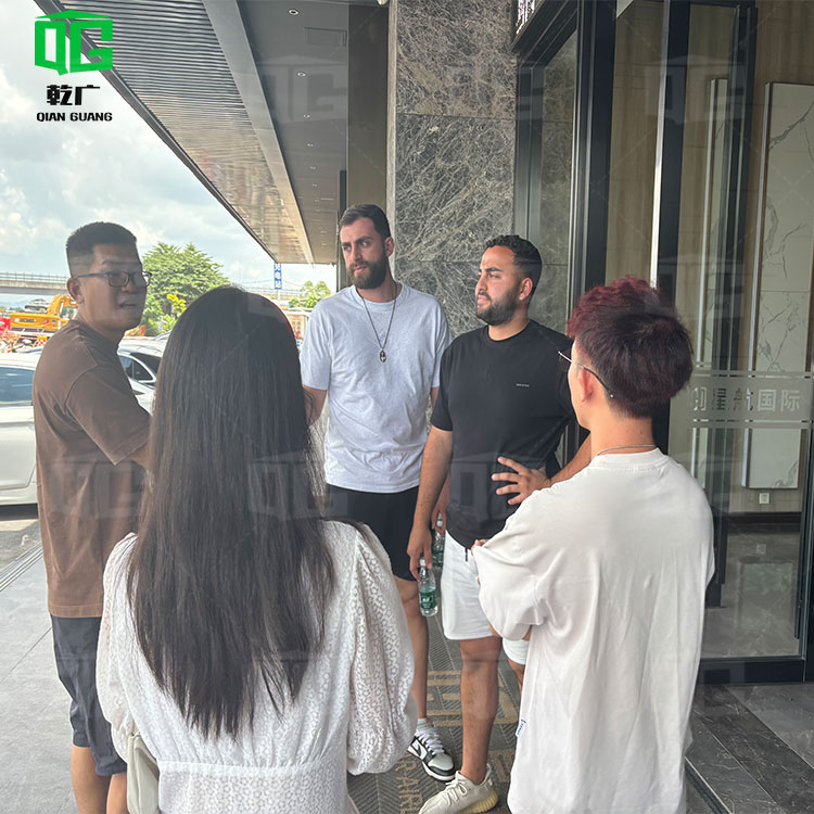 澳大利亚客户 (3).jpg