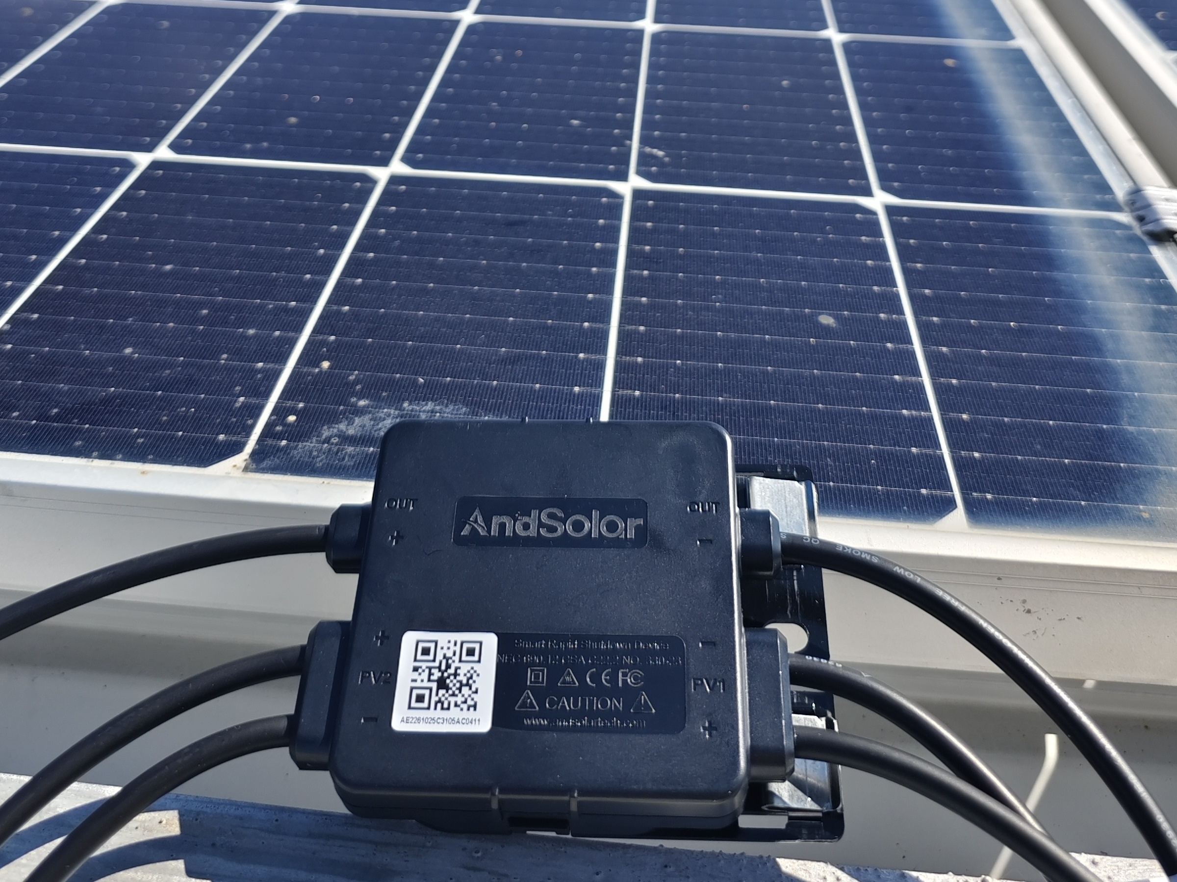 Qual è la differenza tra inverter a stringa, microinverter e inverter intelligenti per il tuo impianto solare?