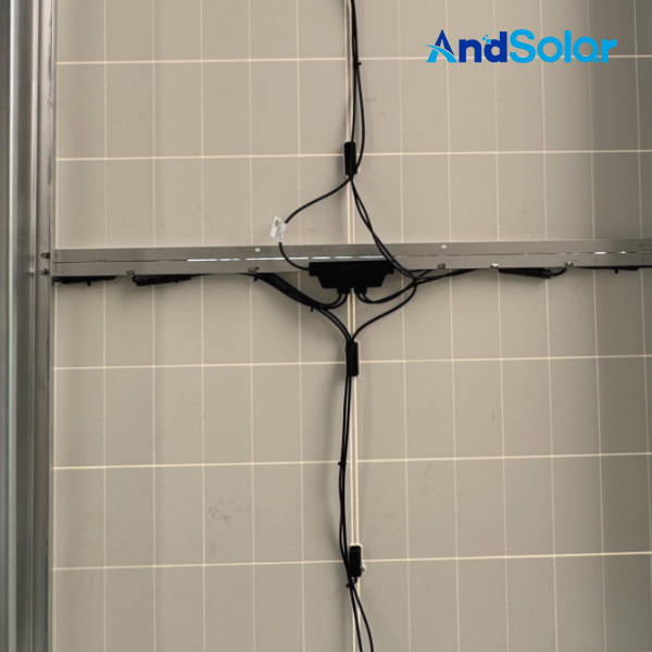 In che modo le moderne celle fotovoltaiche convertono la lucAnd Solar in elettricità in modo più efficiente?