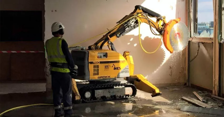 Focus on The Demolition Site and See The Yichen Equipment Show Their Skills