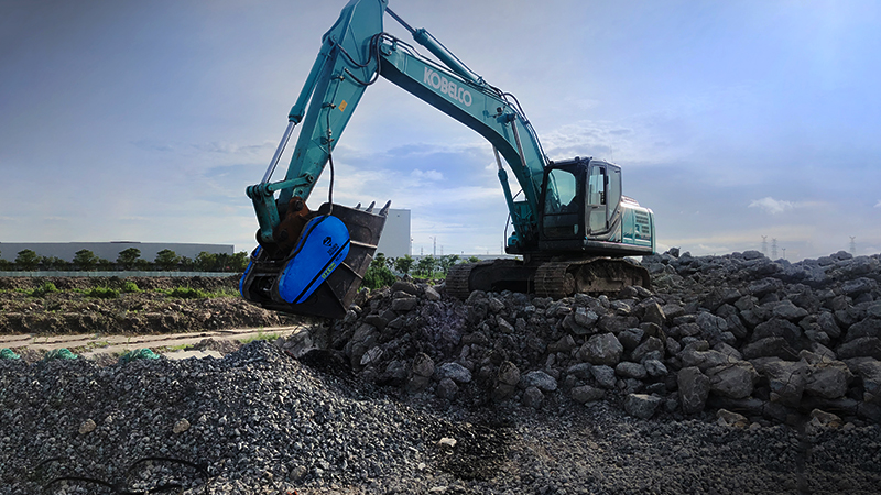 Crusher Bucket