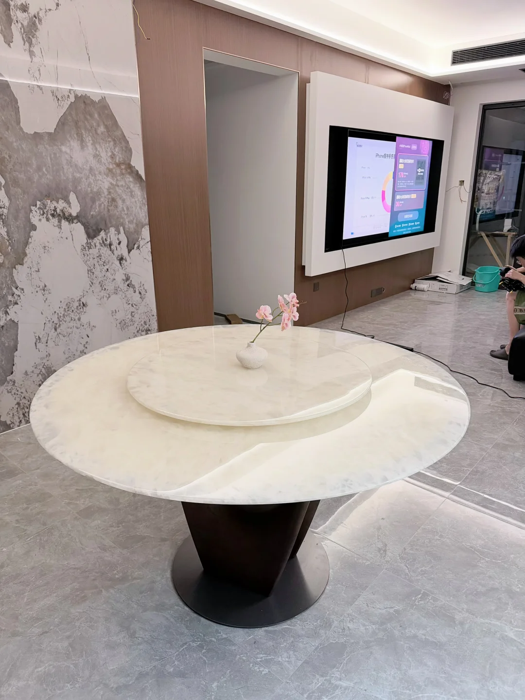 How White Marble Countertops Enhance Aesthetic Appeal and Value?