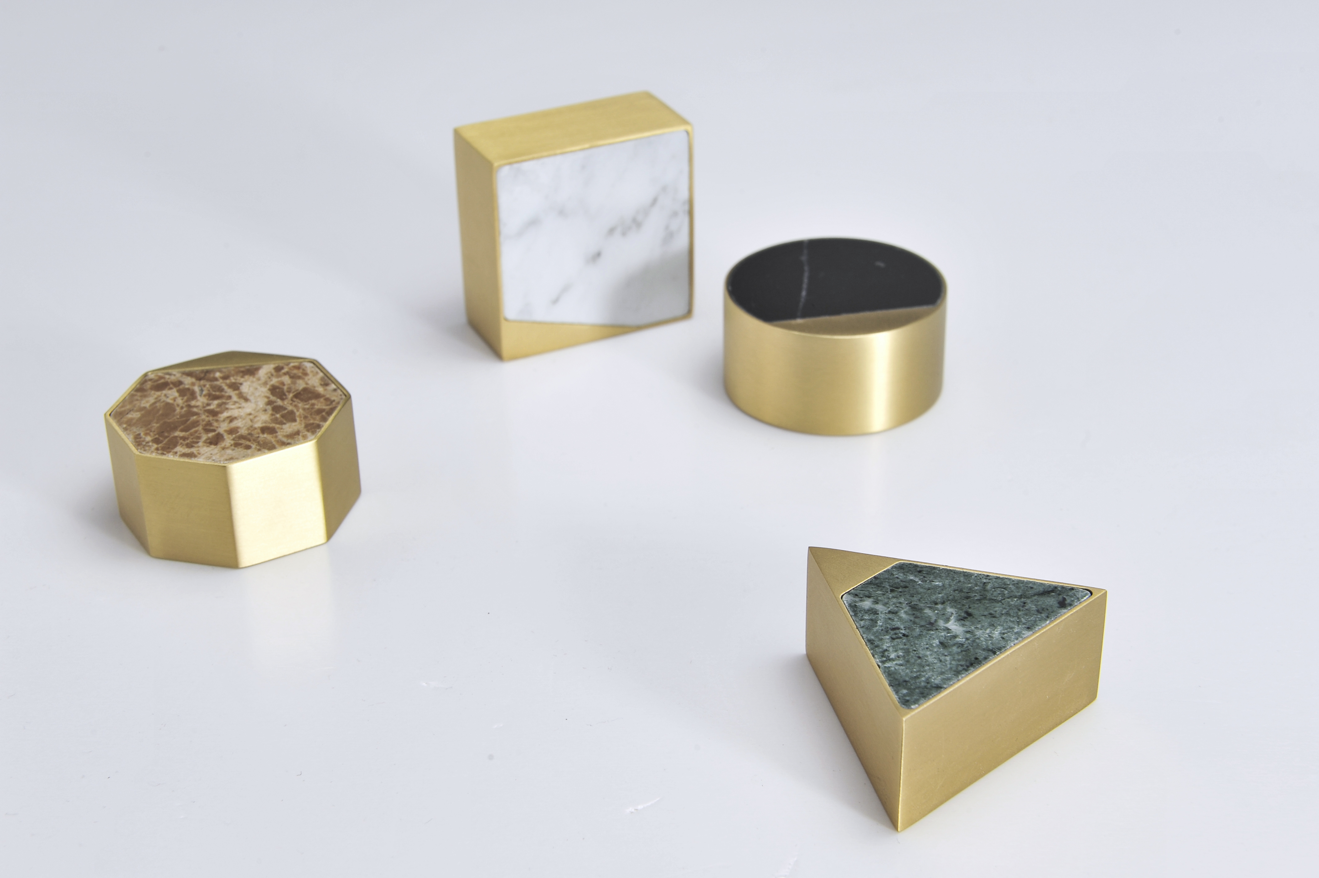 Obiect decorativ din piatră – O mică comoară a artizanatului natural, lucrări artistice din piatră, opere de artă din piatră