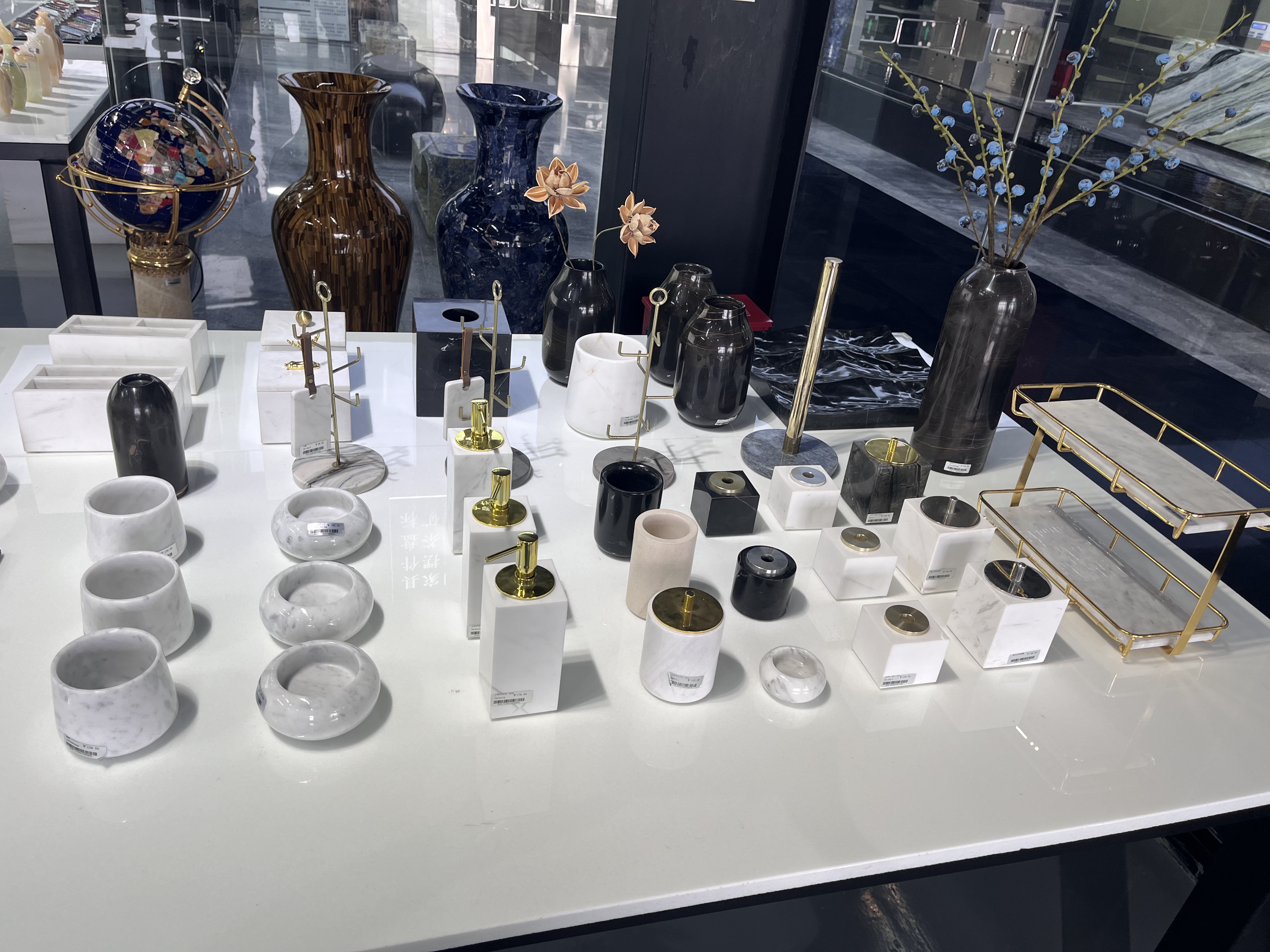 Where to Source Eco-Friendly Stone Crafts for Sustainable Retail