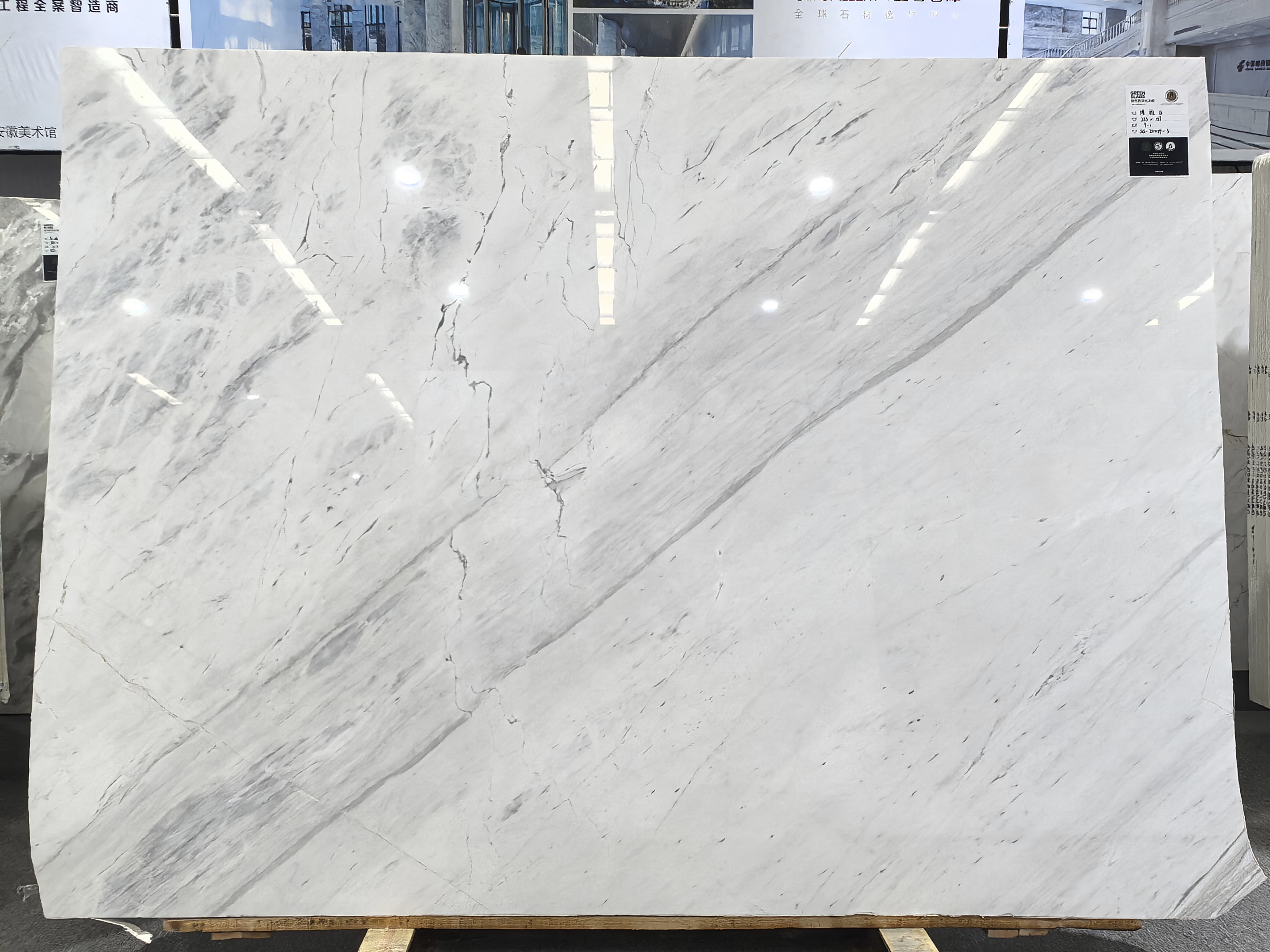 Paano Alagaan at Panatilihin ang Iyong Puting Quartzite Counters?