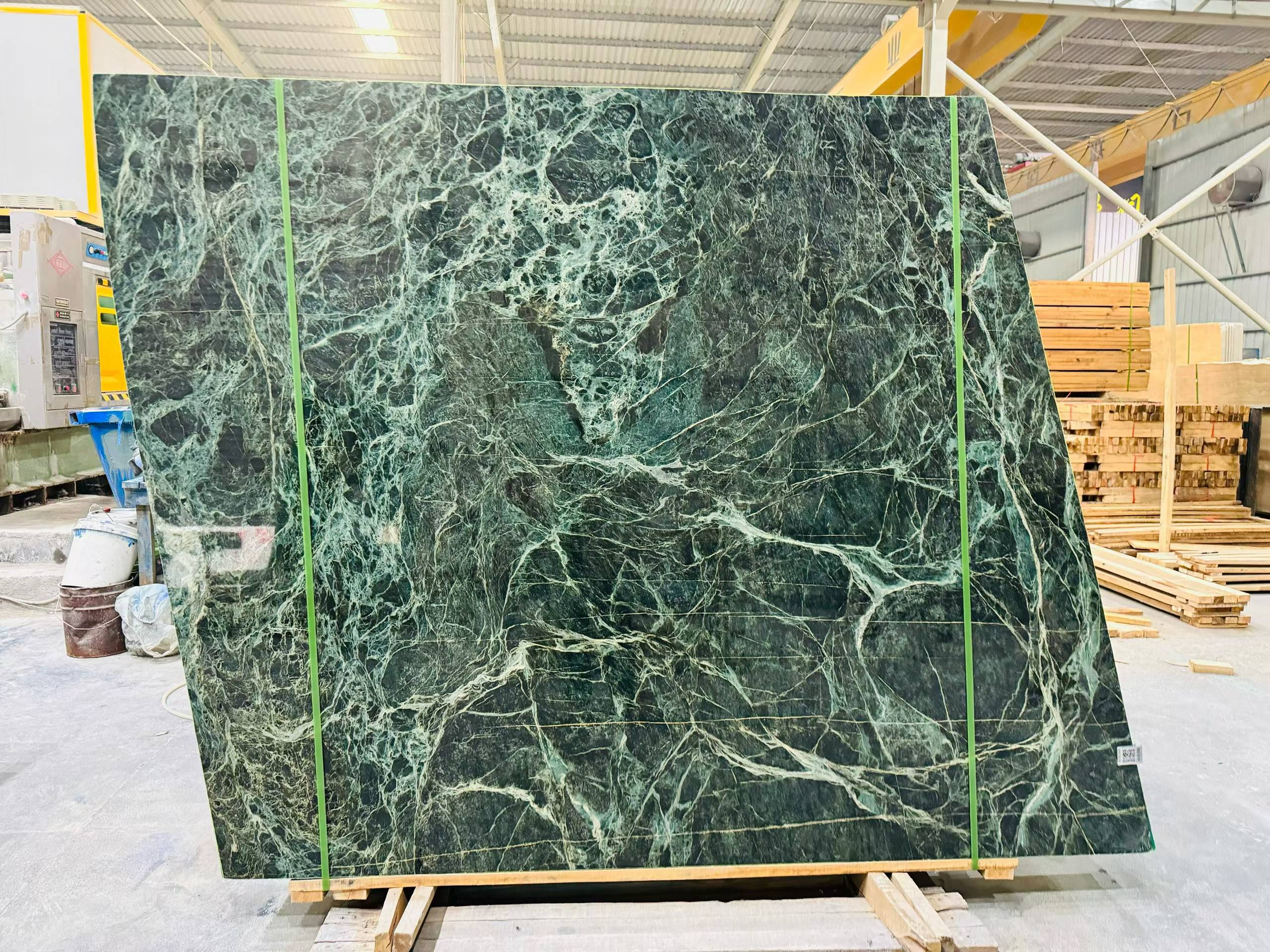 What Are the Top Applications for Green Marble in Home Renovations?