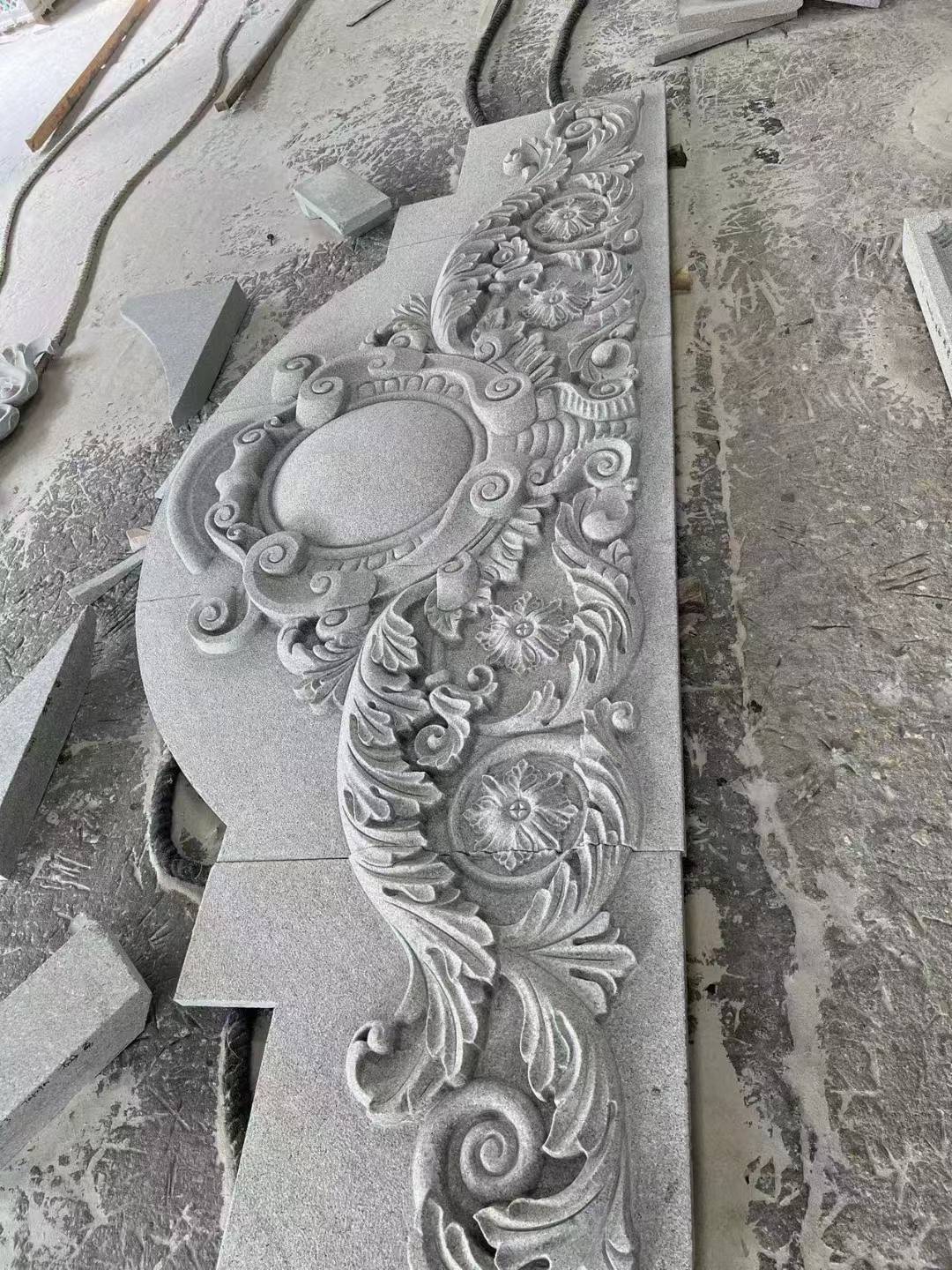 Rəqabətli qiymətlərlə yüksək keyfiyyətli əsərlər