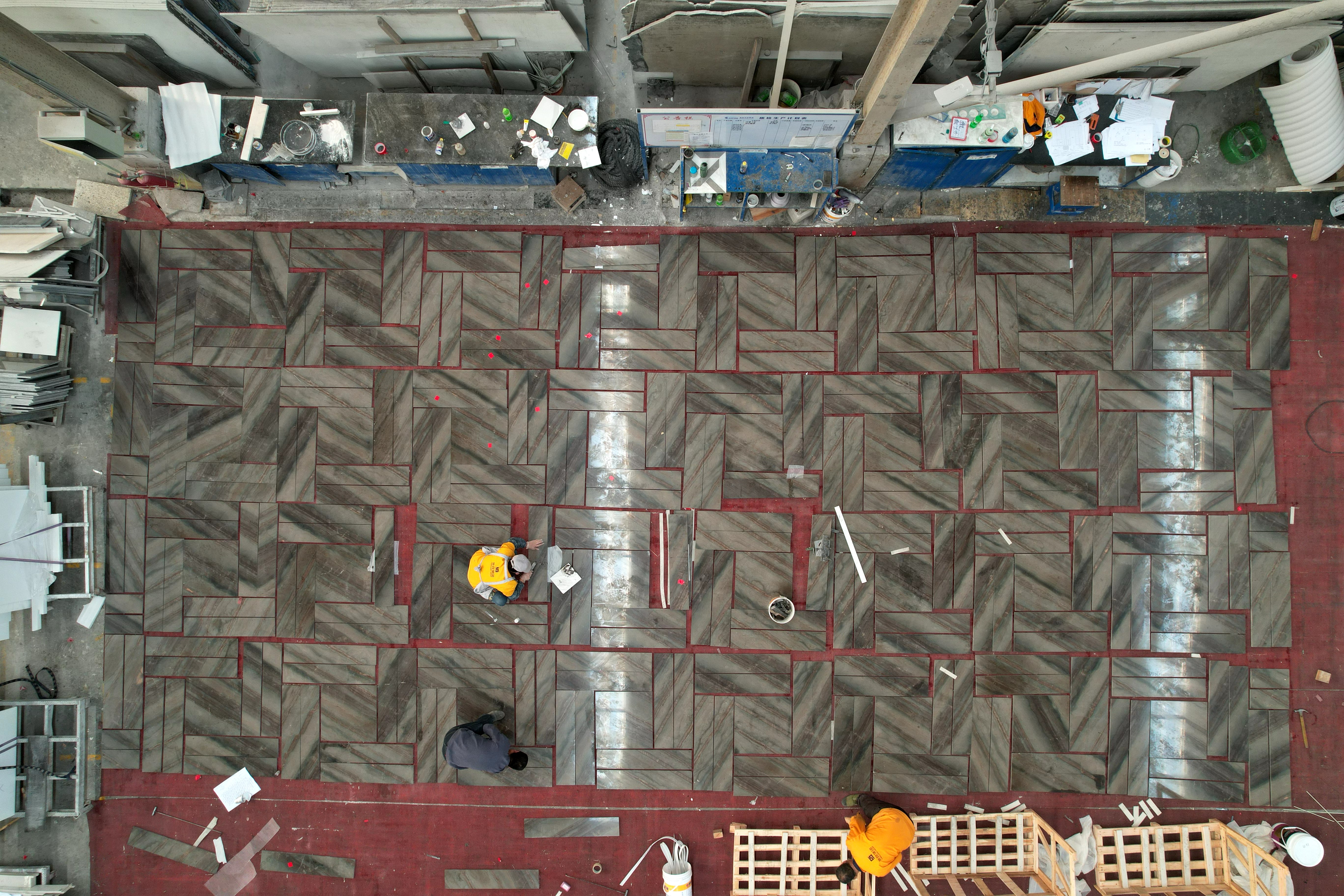 What Are the Trending Designs in Marble Tiles for Modern Interiors?