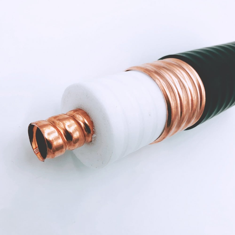 What feeder cables meet 4G/5G base station transmission needs?
