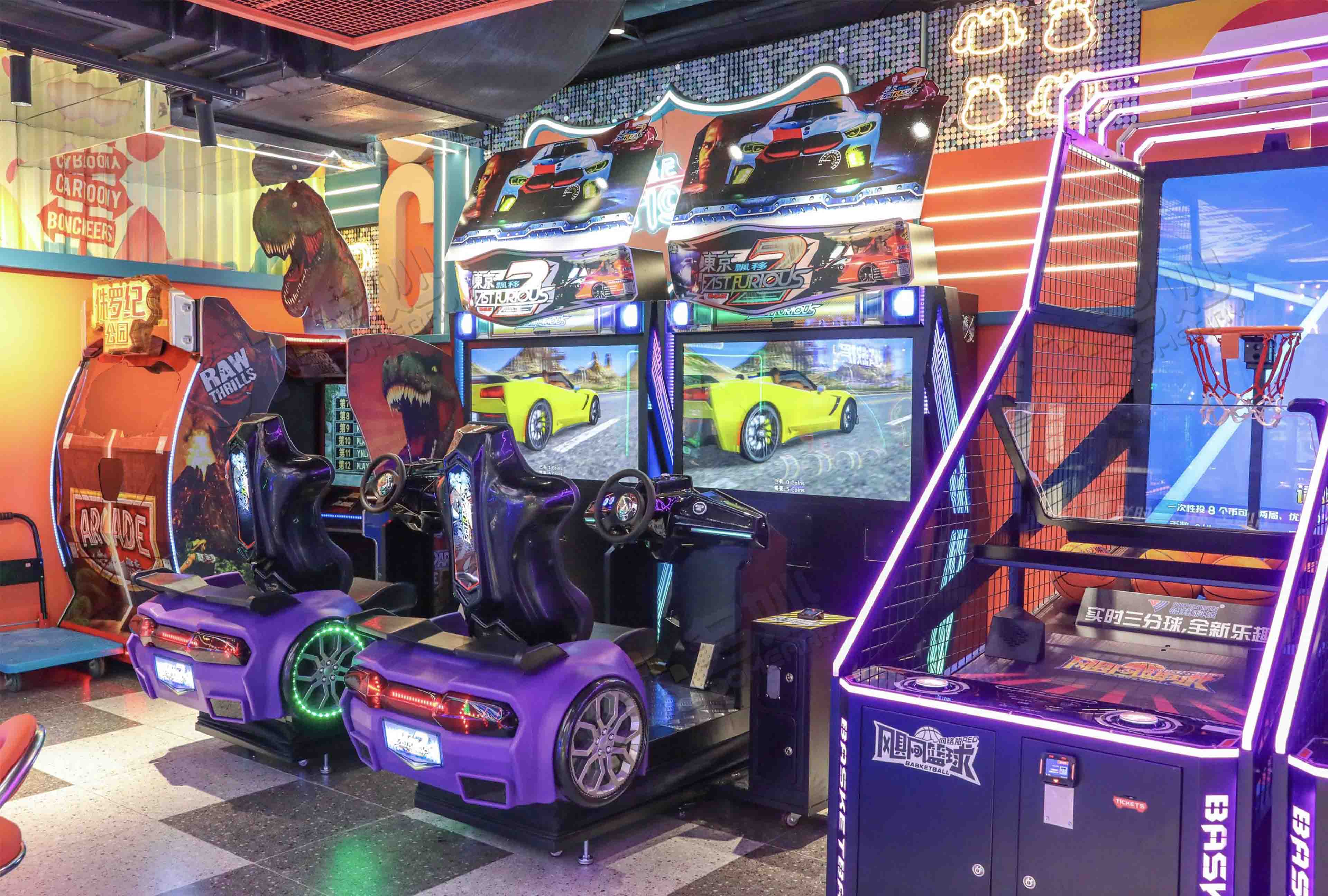 Centro de jogos com tema circense colorido