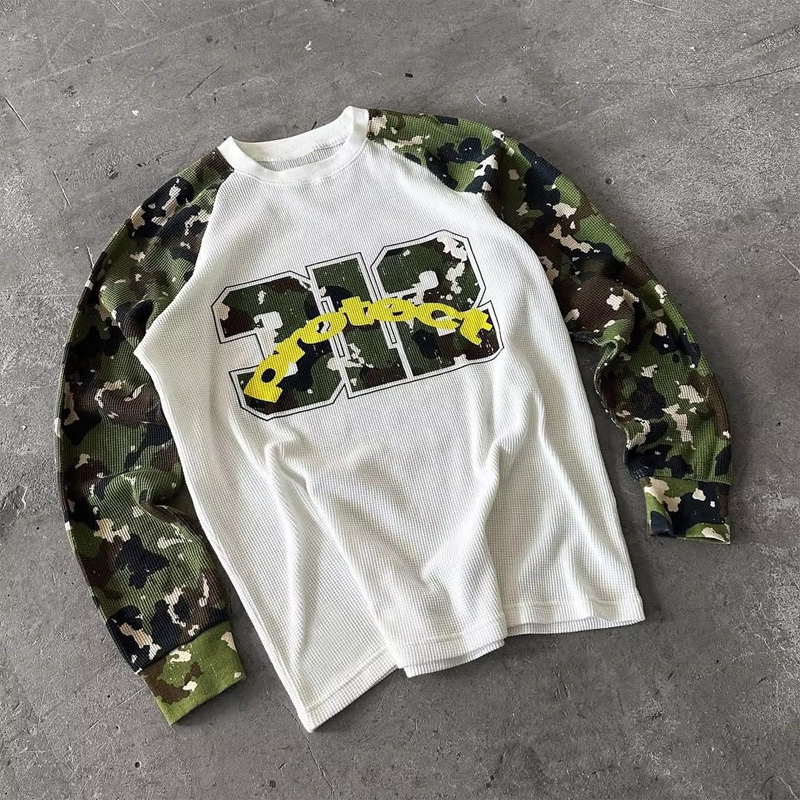 Brugerdefineret herret-shirt med lange ærmer i 100 % bomuld i retro- og casual-stil til gadebrug med tryk og kamuflageprint