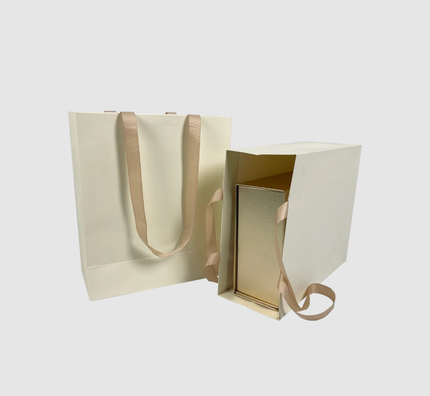 Sustainability is the New Luxury: How High-End Brands Use Eco-Friendly Paper Bags to Tell Their Brand Values