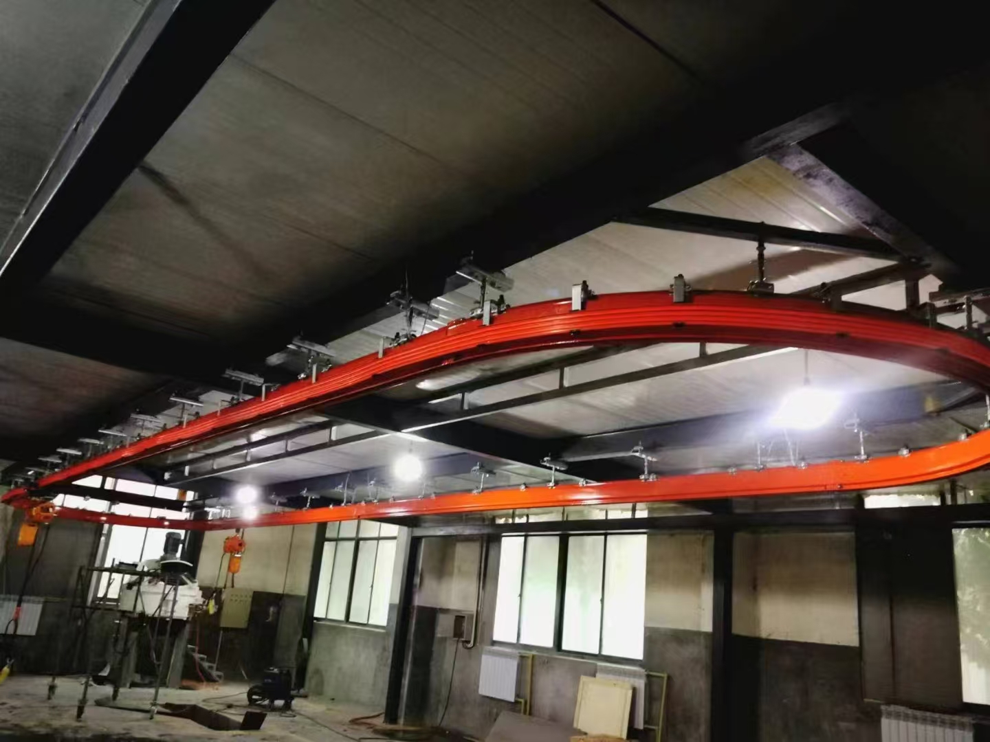 KBK light-duty overhead rail system is equipped with a 1t single-girder monorail crane