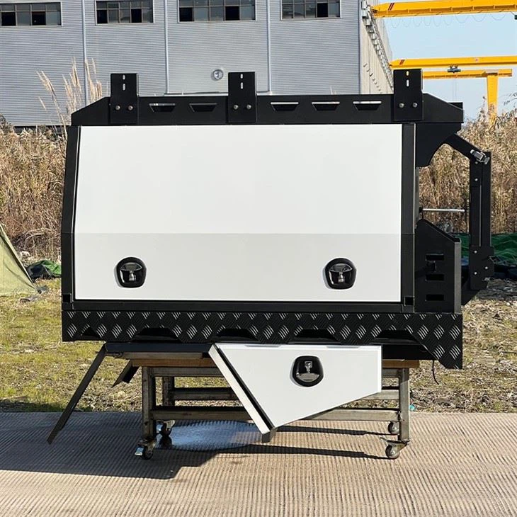 Dual Cab Camping Canopy 1800mm2.png
